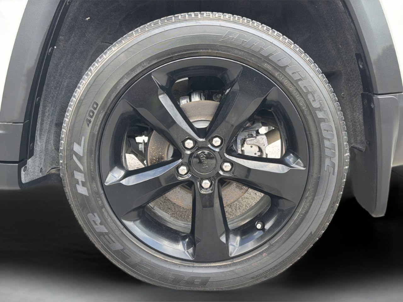 Used 2024 Jeep Grand Cherokee Altitude AWD/4WD image 32