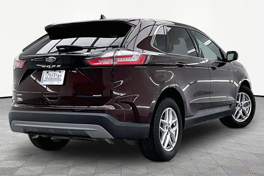 Certified 2024 Ford Edge SEL w/ Convenience Package AWD/4WD image 2
