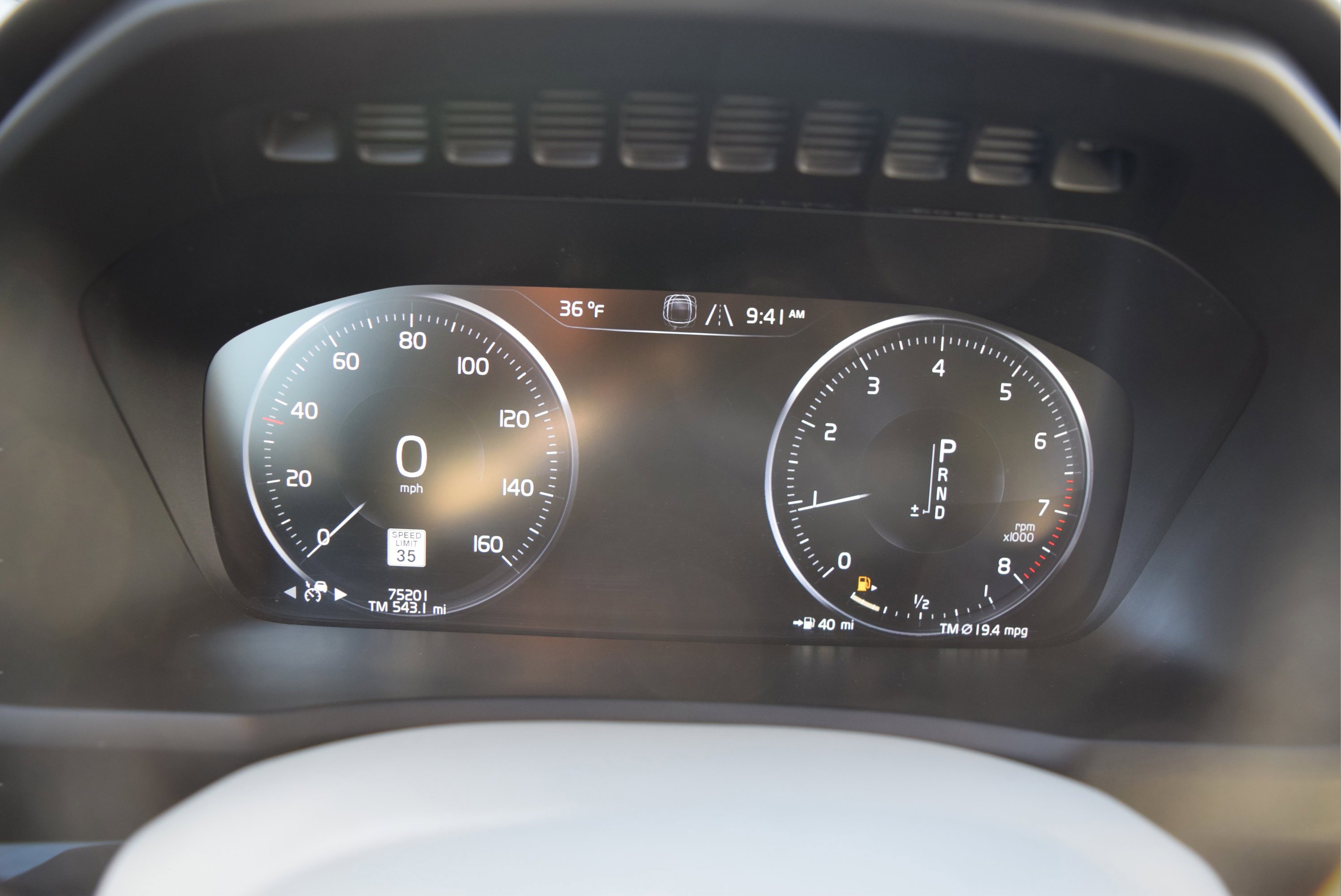 Used 2019 Volvo XC90 T6 Momentum w/ Protection Package Premier image 16