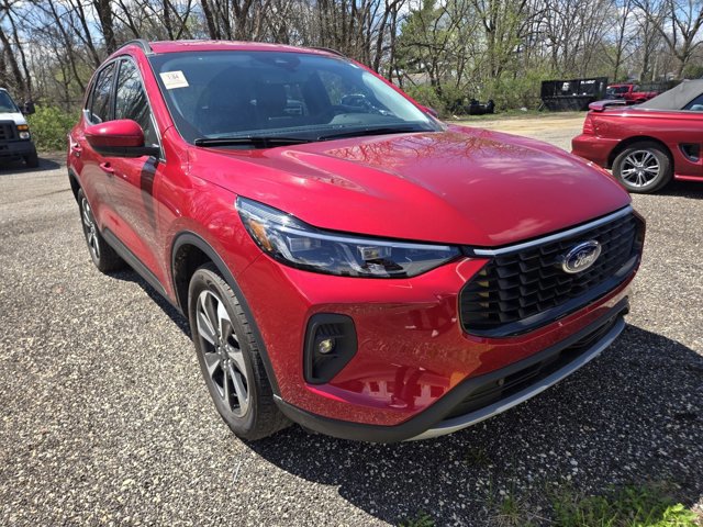 Certified 2024 Ford Escape Platinum AWD/4WD image 4