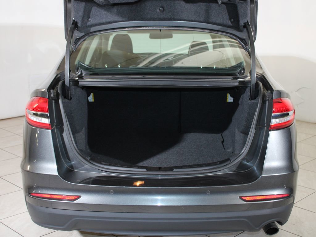 Certified 2020 Ford Fusion SE image 22