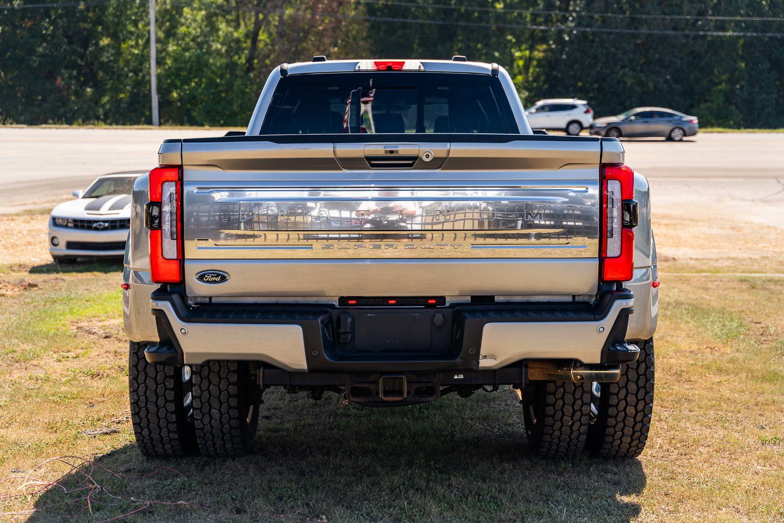 Certified 2024 Ford F450 Platinum w/ FX4 Off-Road Package AWD/4WD image 6