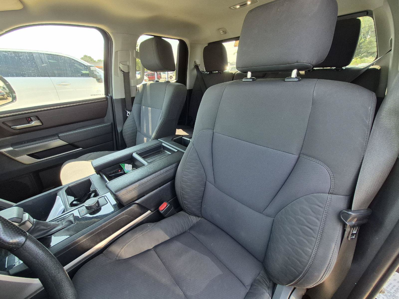 Used 2022 Toyota Tundra SR5 w/ SR5 Convenience Package RWD image 2