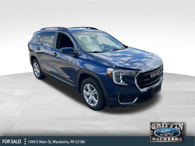 Used 2022 GMC Terrain SLE w/ Driver Convenience Package AWD/4WD image 1