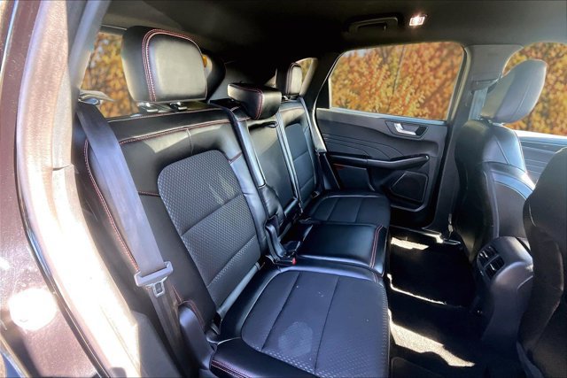 Certified 2025 Ford Escape ST-Line FWD image 30