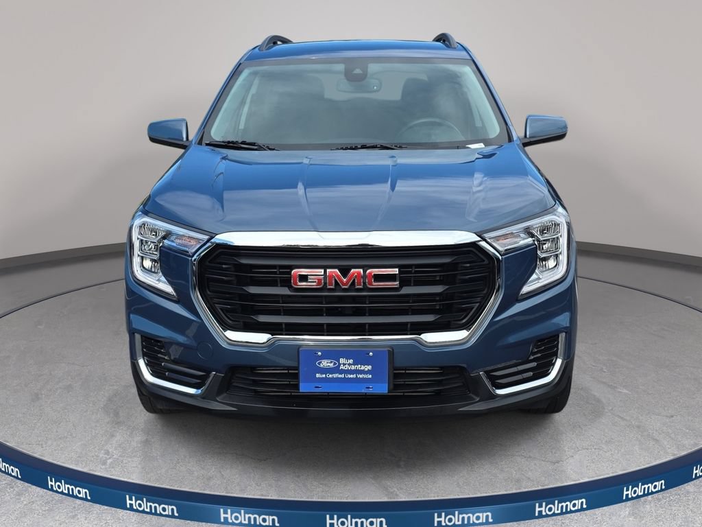 Used 2024 GMC Terrain SLE w/ Driver Convenience Package AWD/4WD image 2