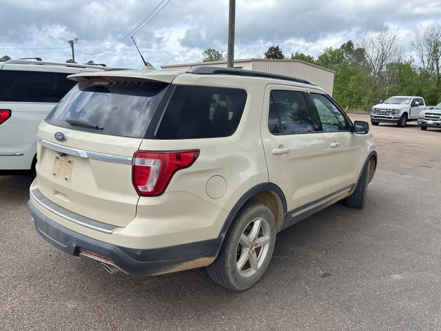 Certified 2018 Ford Explorer XLT w/ Equipment Group 201A image 3