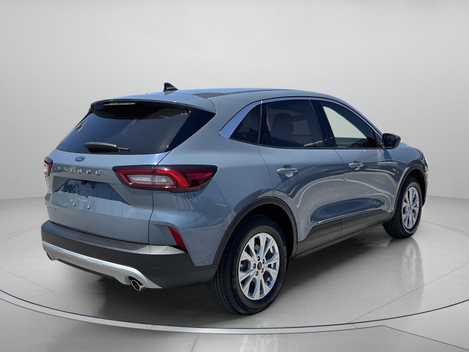 Certified 2024 Ford Escape Active w/ Tech Pack #1 FWD image 3