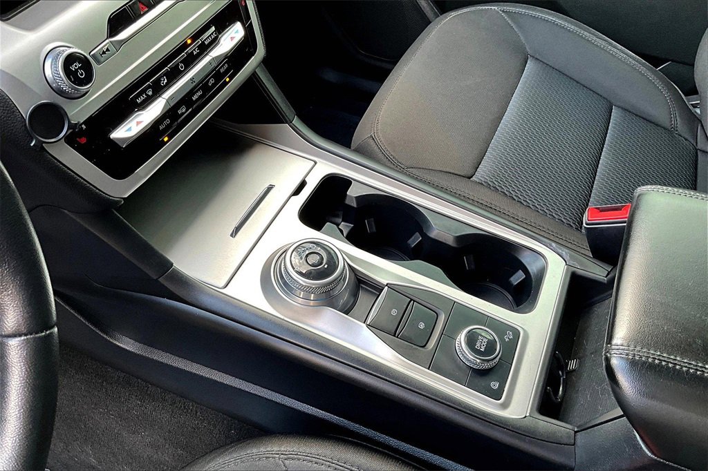 Certified 2022 Ford Explorer XLT w/ Class IV Trailer Tow Package image 16