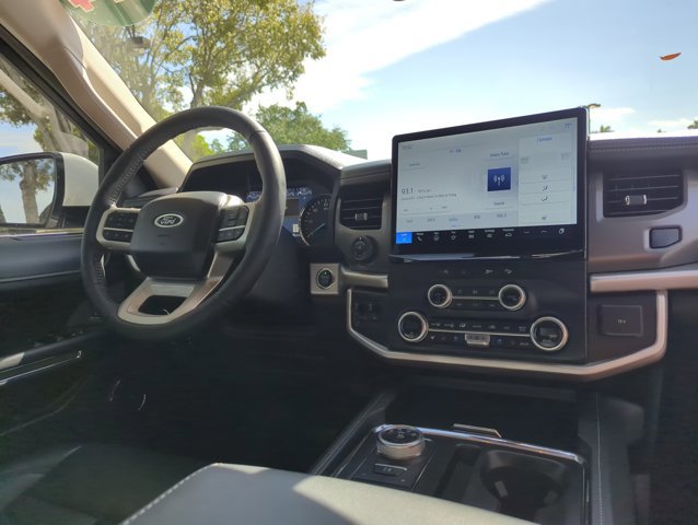 Certified 2024 Ford Expedition Max XLT image 28