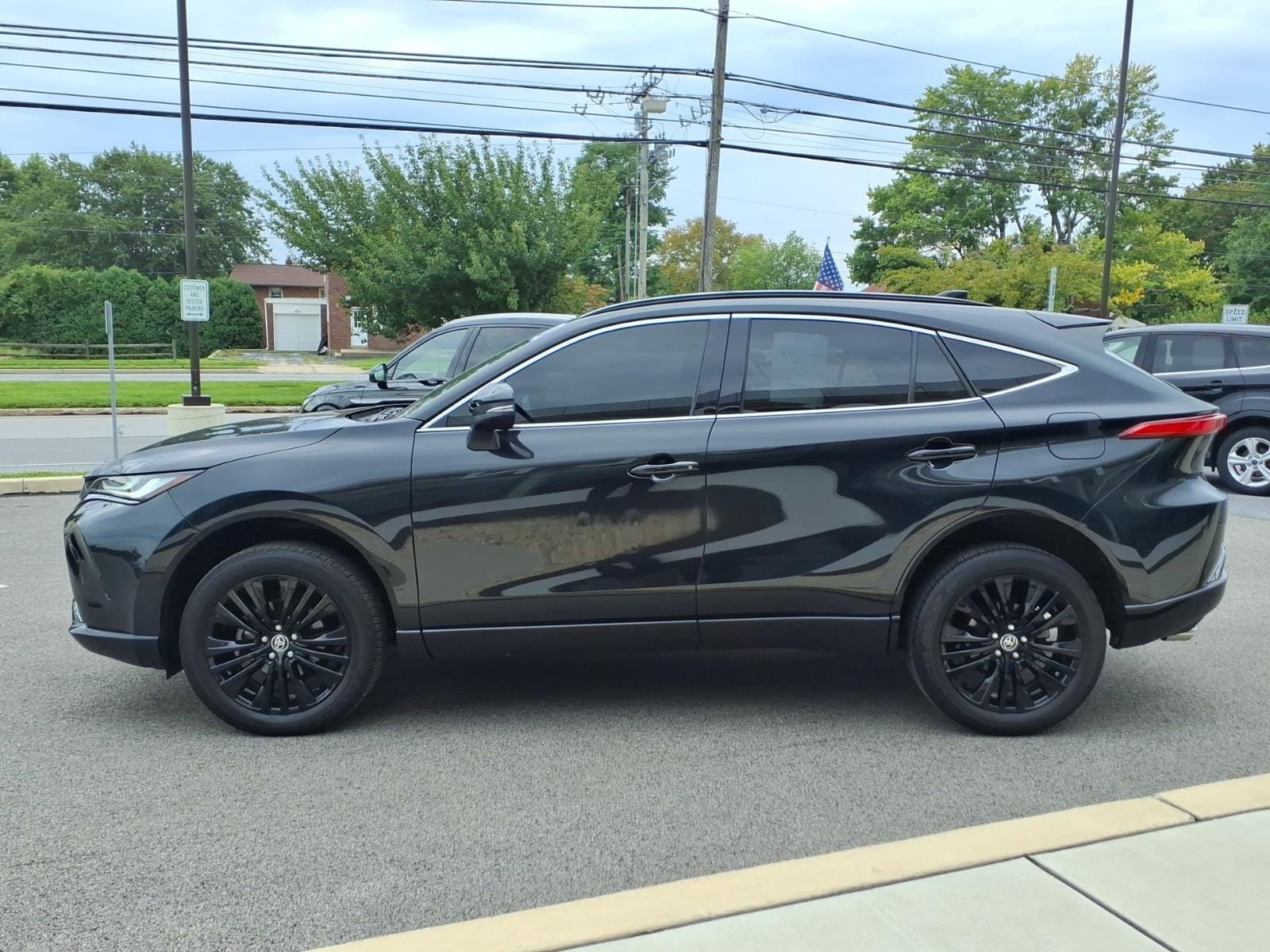 Used 2024 Toyota Venza Nightshade AWD/4WD image 7