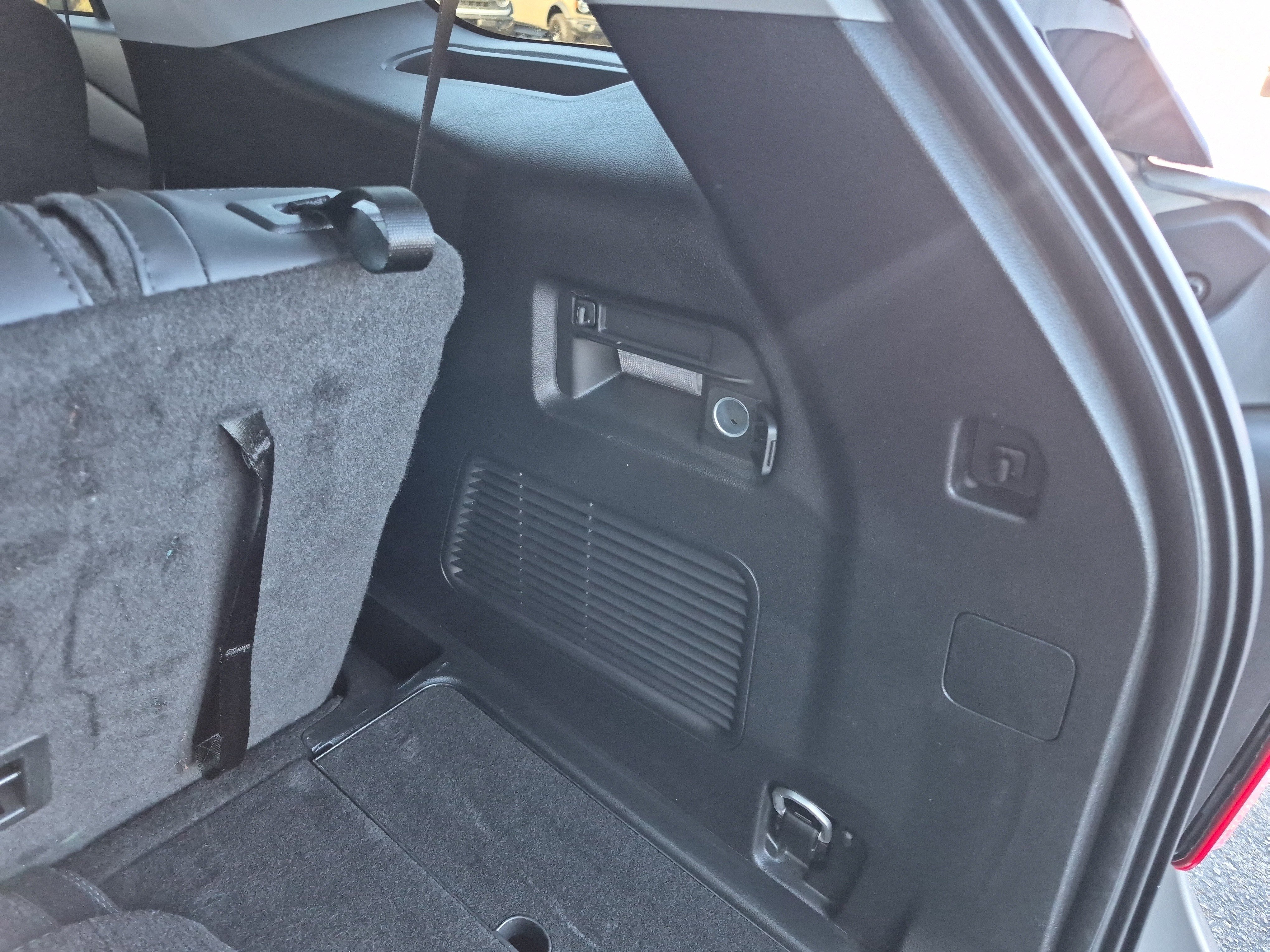 Certified 2023 Ford Explorer XLT w/ Equipment Group 202A image 19