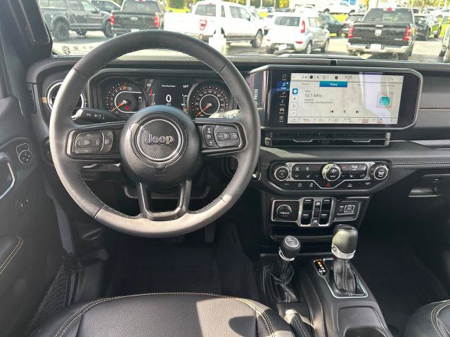 Used 2025 Jeep Gladiator Sport AWD/4WD image 16