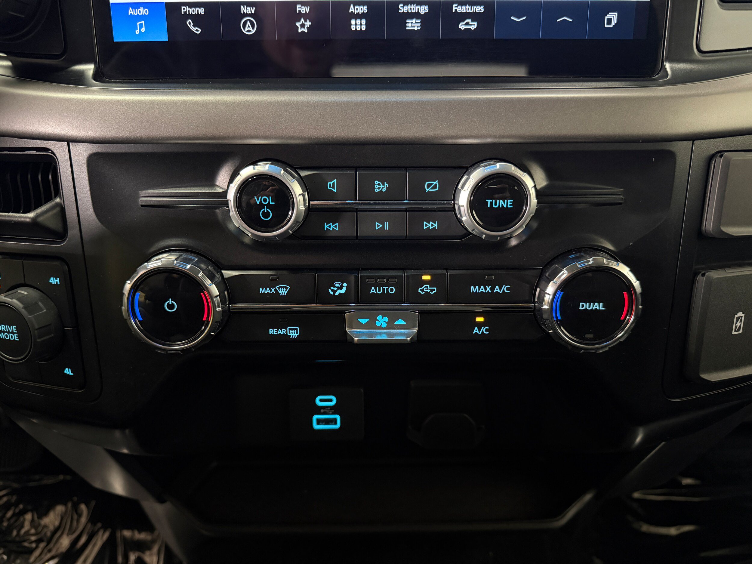 Certified 2024 Ford F150 XLT AWD/4WD image 24