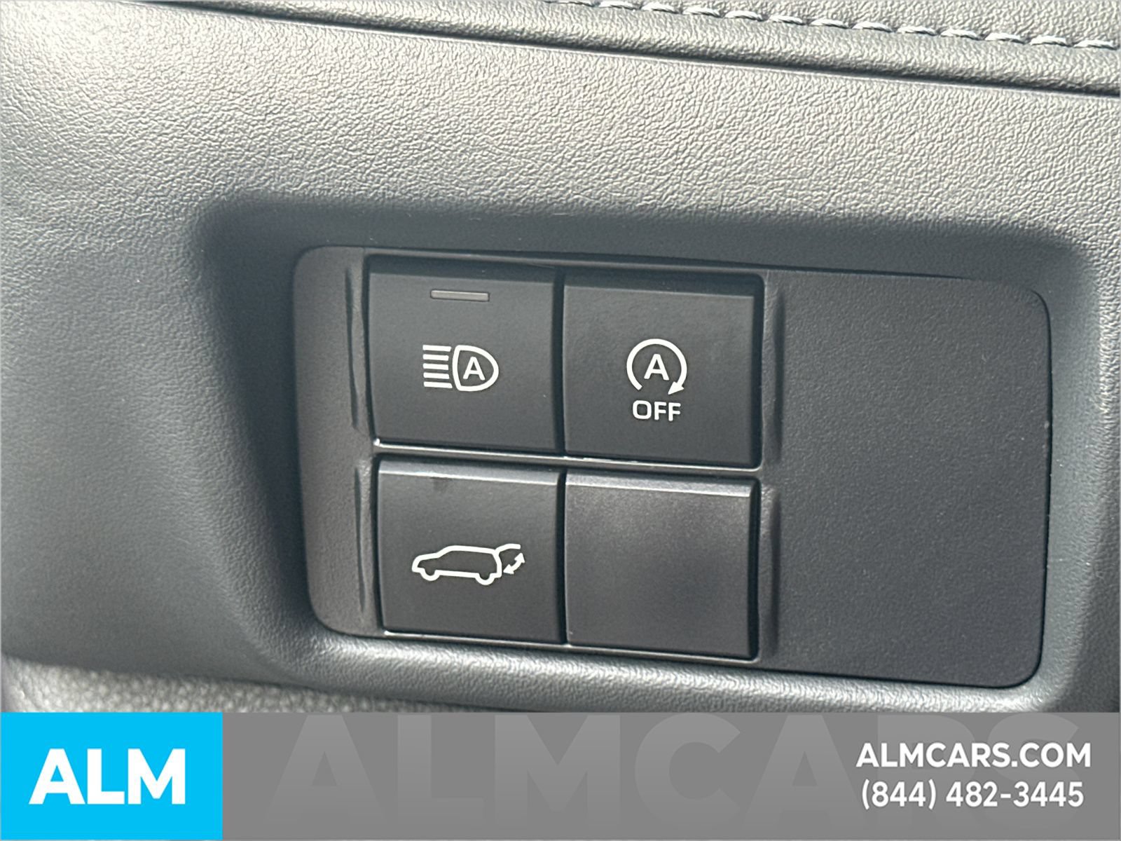 Used 2025 Toyota Highlander XSE AWD/4WD image 36