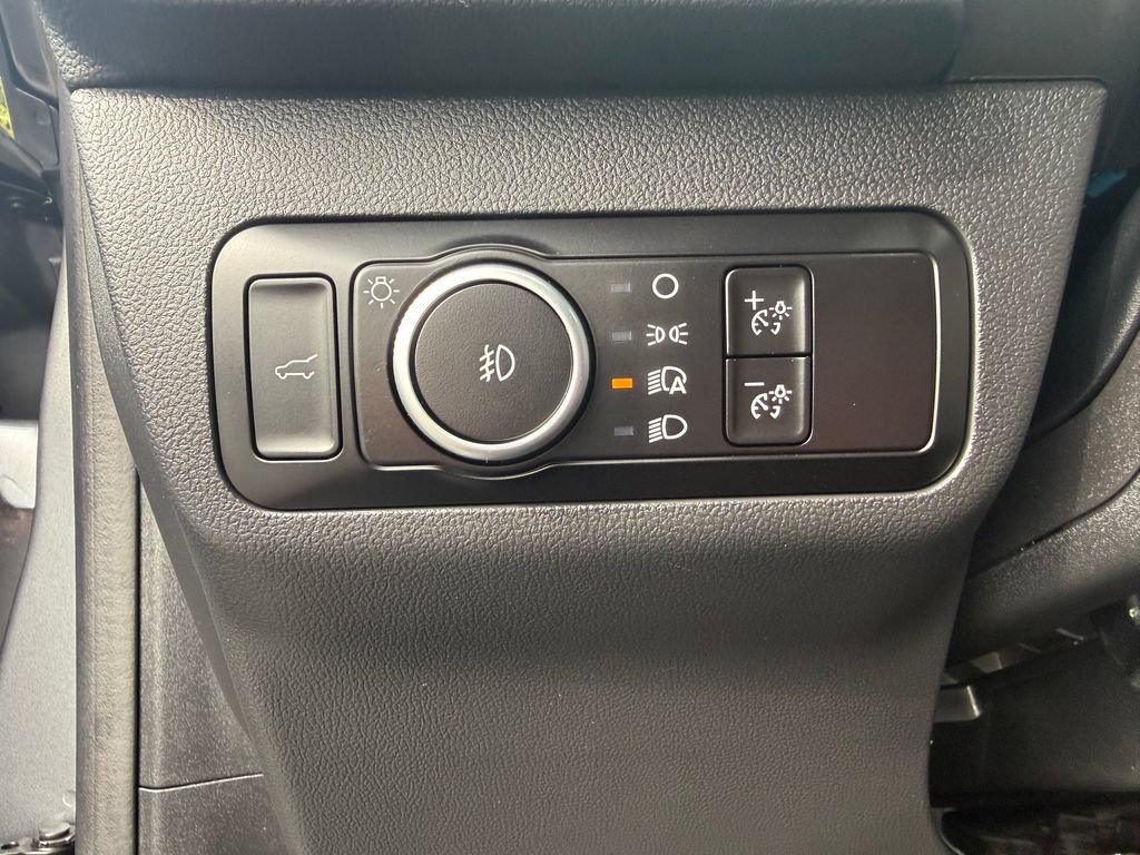 Certified 2025 Ford Escape ST-Line Select AWD/4WD image 27