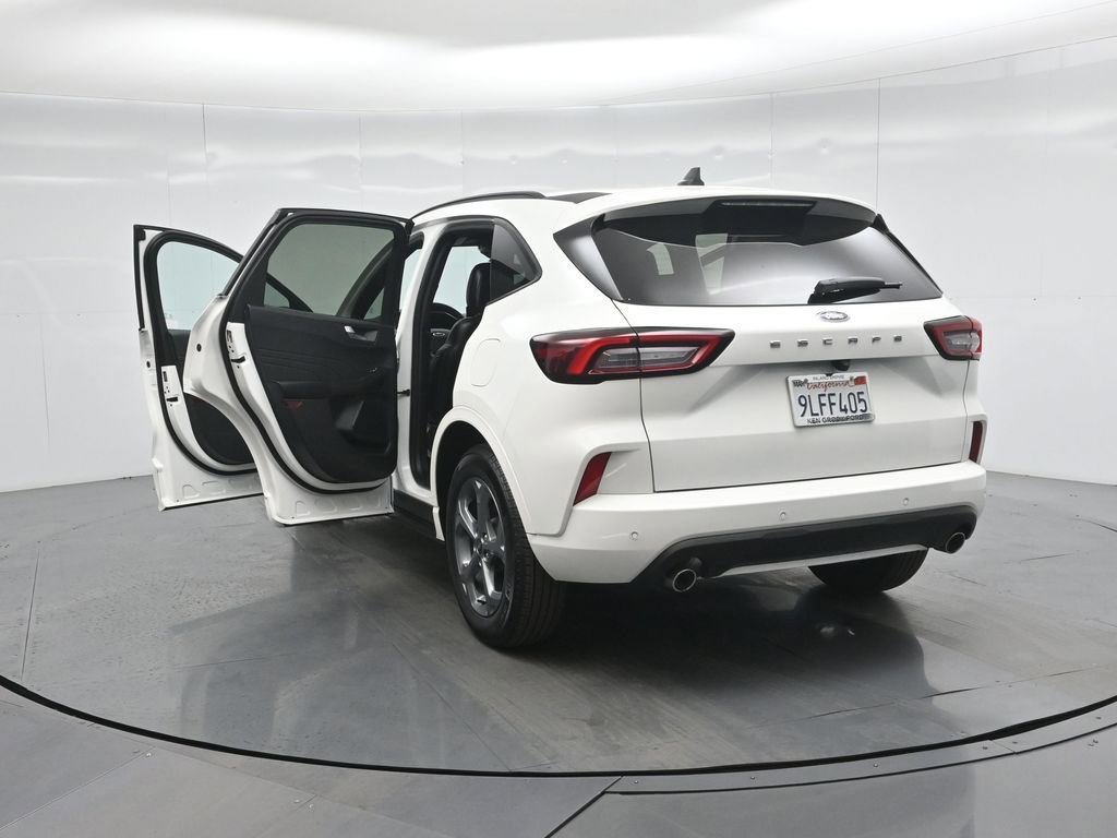 Certified 2023 Ford Escape ST-Line w/ Tech Pack #1 image 35