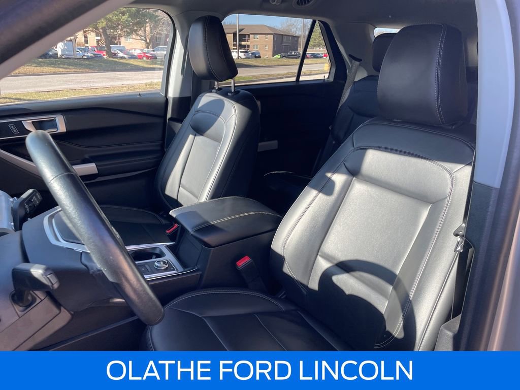 Certified 2022 Ford Explorer XLT w/ Equipment Group 202A image 21