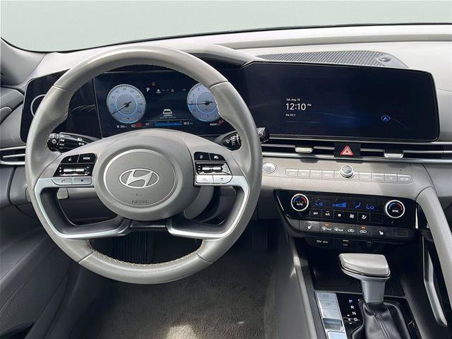 Used 2025 Hyundai Elantra SEL FWD image 20