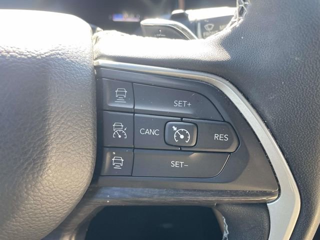 Used 2023 Jeep Grand Cherokee L Limited w/ Luxury Tech Group II image 20