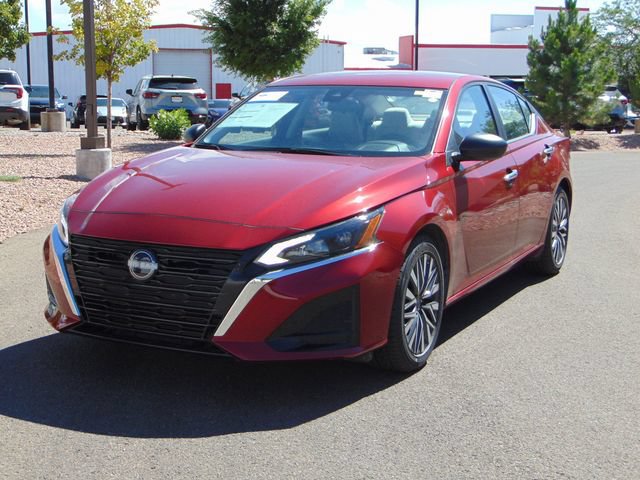 Used 2025 Nissan Altima 2.5 SV FWD image 9