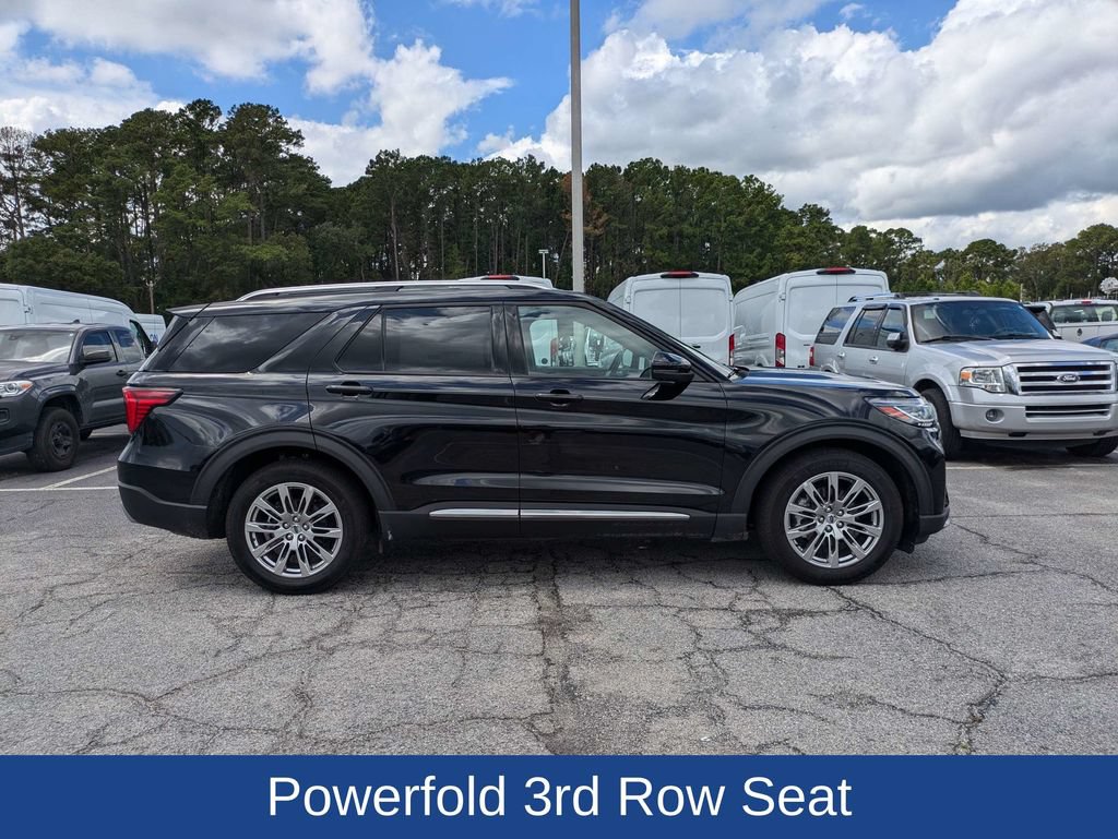 Certified 2026 Ford Explorer Platinum RWD image 3
