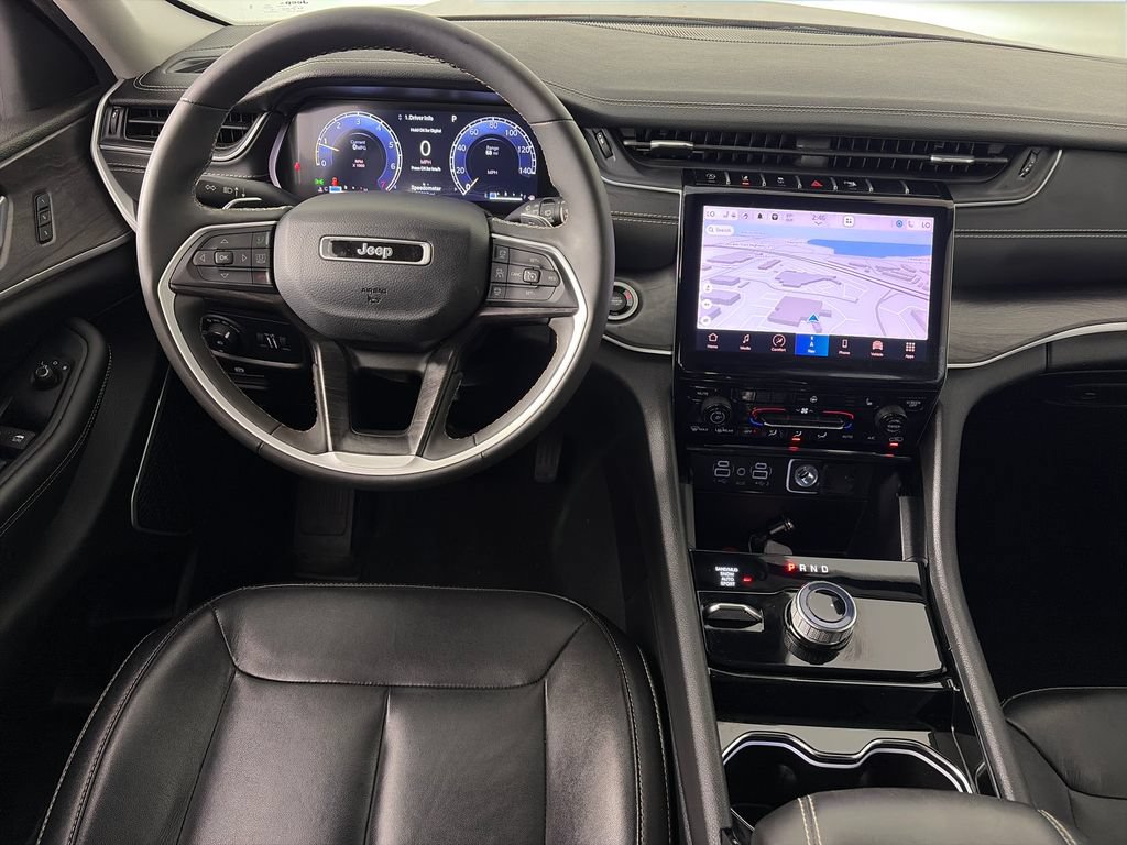 Used 2023 Jeep Grand Cherokee Limited w/ Black Appearance Package AWD/4WD image 14