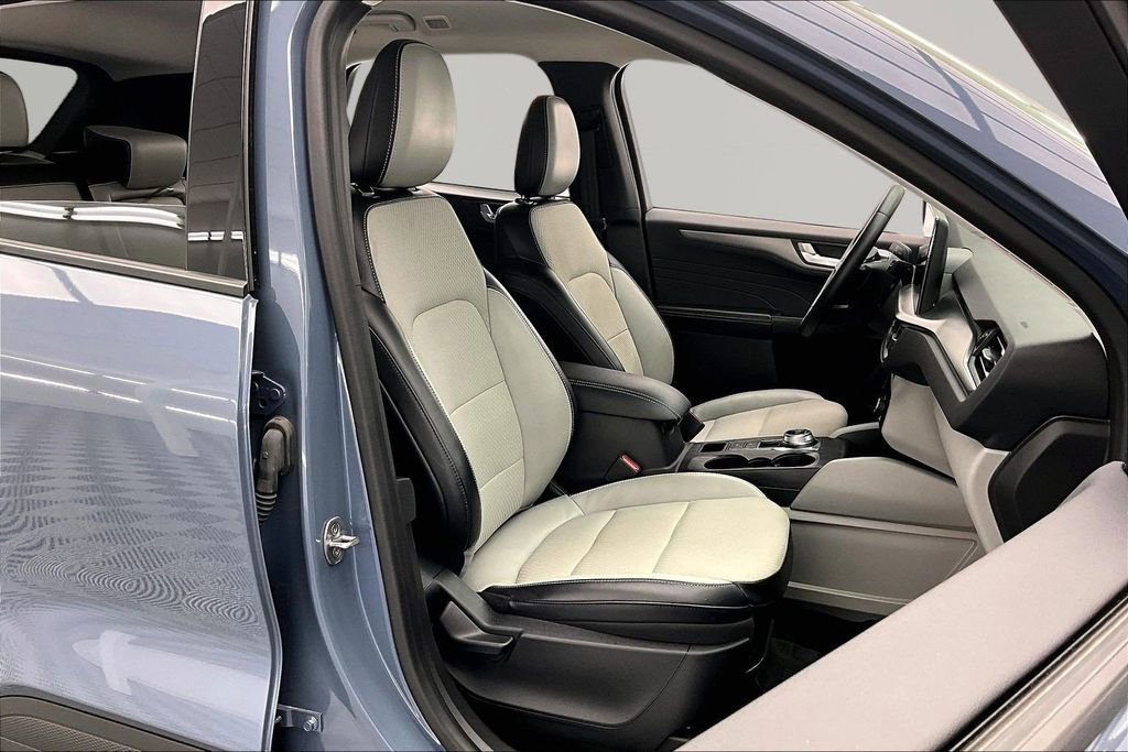 Certified 2024 Ford Escape SE FWD image 7