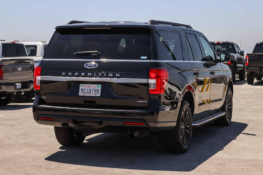 Certified 2023 Ford Expedition Max XLT RWD image 4