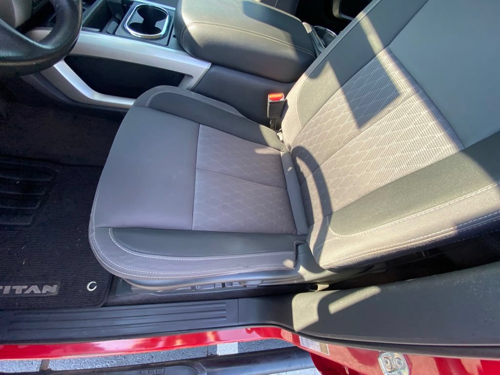 Used 2021 Nissan Titan SV w/ SV Convenience Package RWD image 22