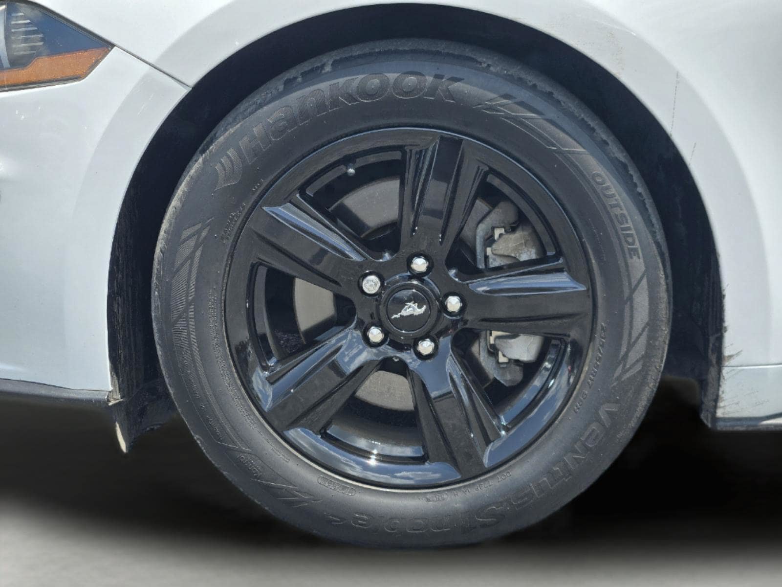 Certified 2019 Ford Mustang Coupe RWD image 11