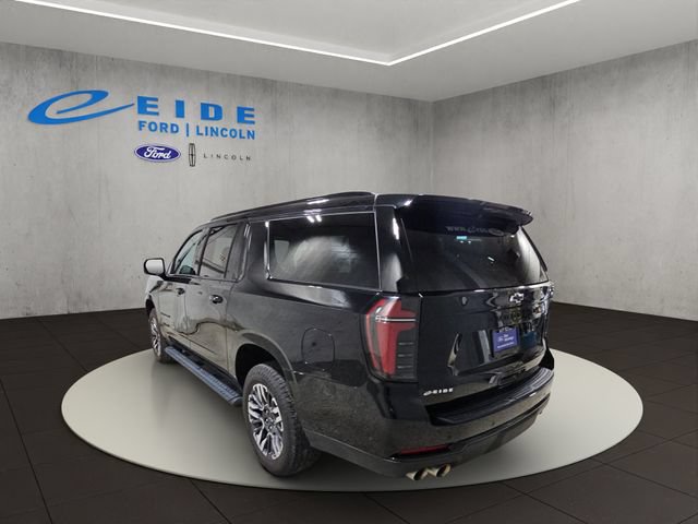 Used 2026 Chevrolet Suburban Z71 AWD/4WD image 8