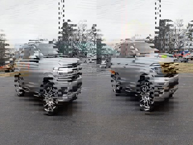 Certified 2024 Ford Expedition Limited image 8