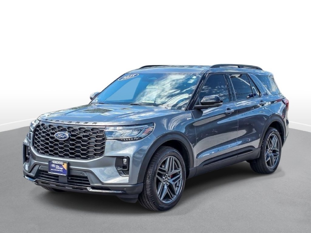 Certified 2025 Ford Explorer ST-Line w/ ST-Line Street Pack AWD/4WD image 3