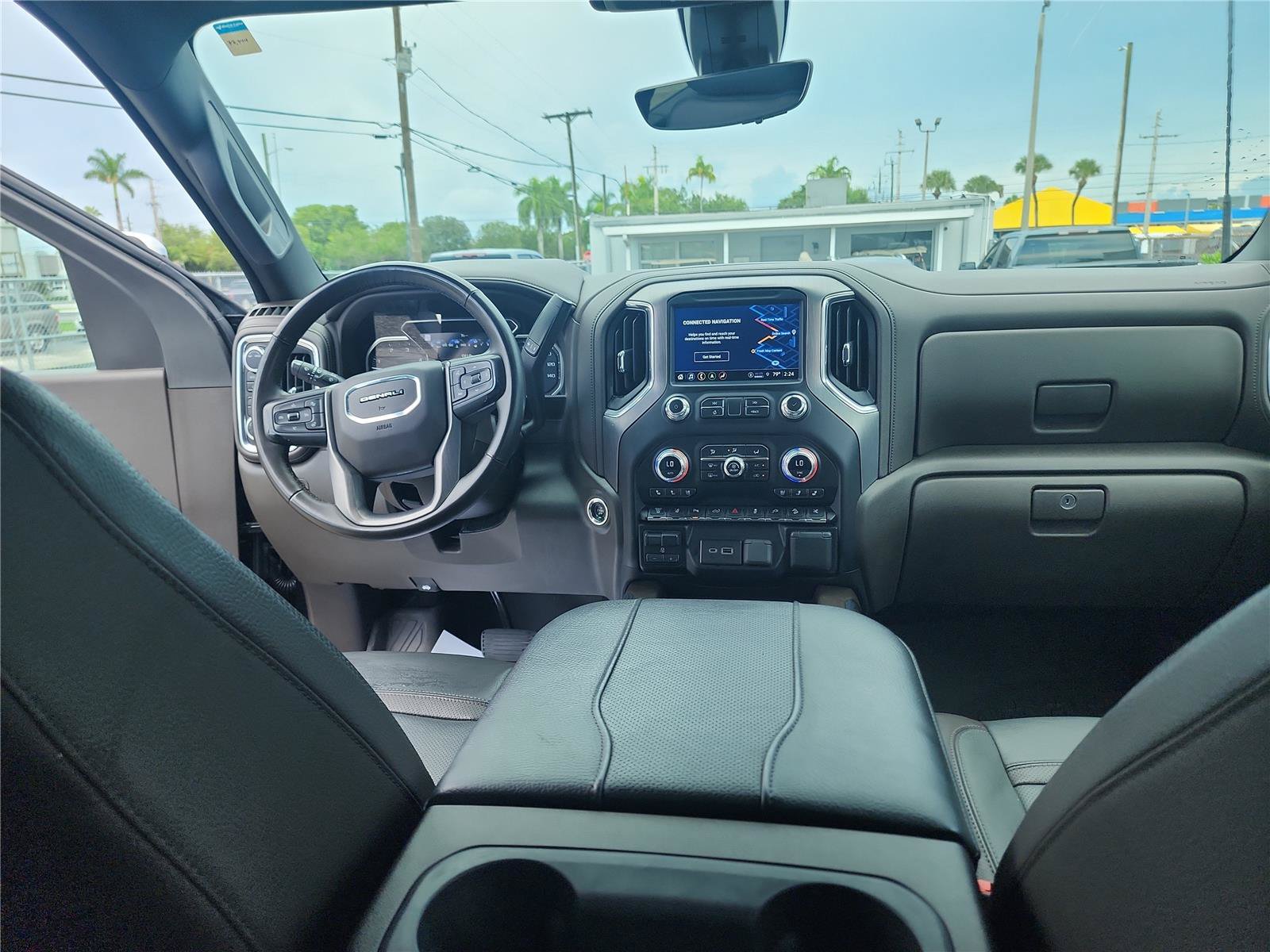Used 2023 GMC Sierra 2500 Denali w/ Denali Ultimate Package AWD/4WD image 24