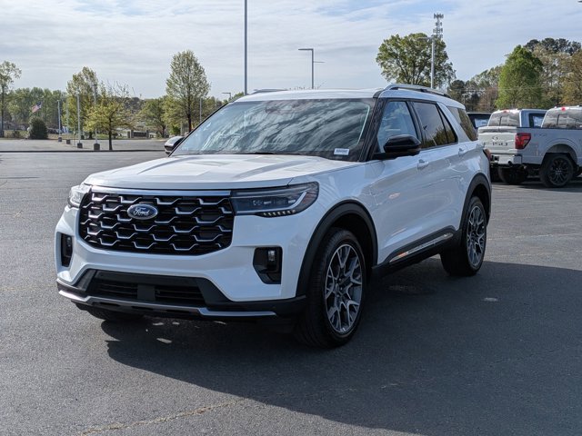 Certified 2025 Ford Explorer Platinum w/ Ultimate Package AWD/4WD image 8