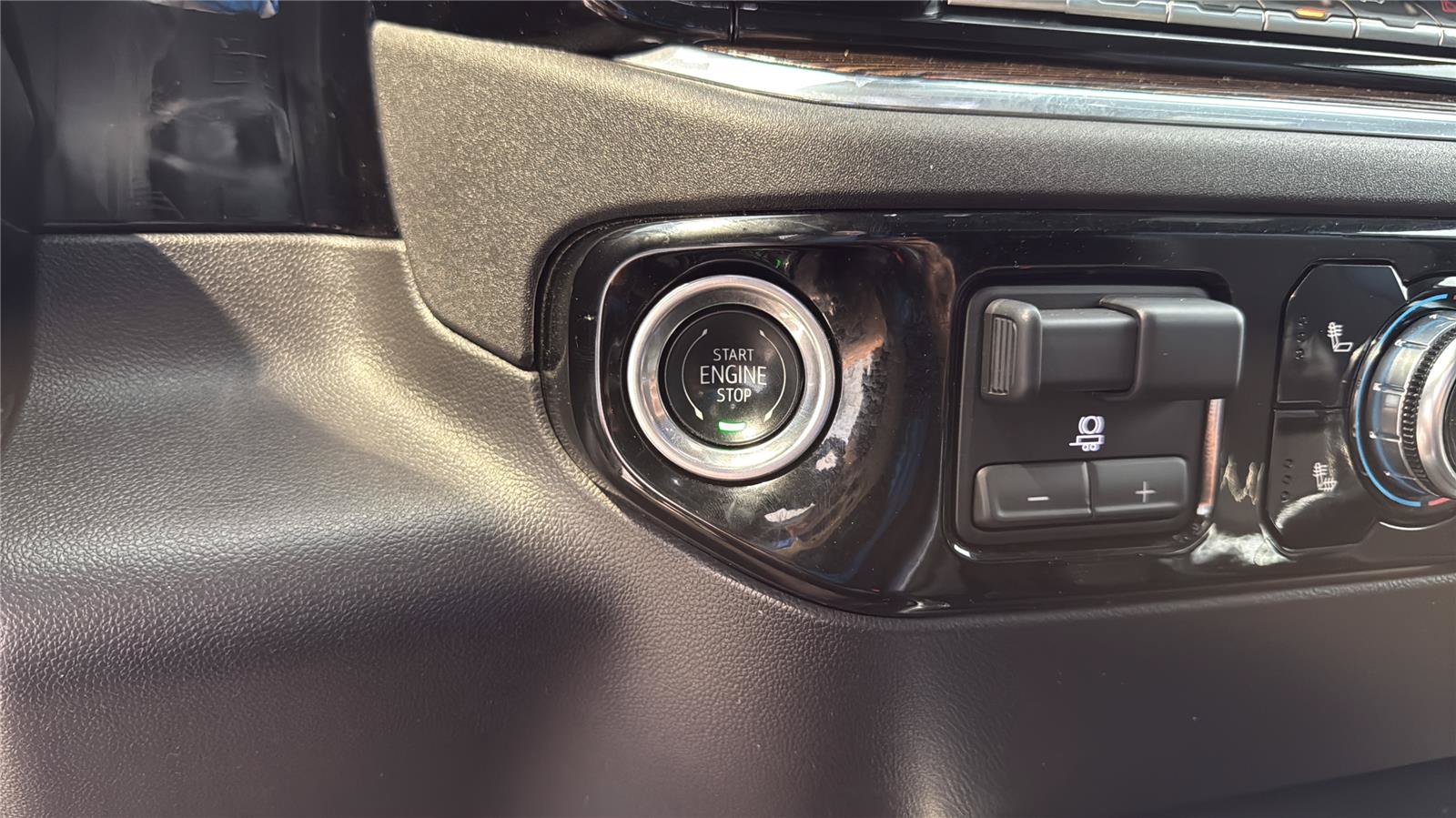 Used 2024 GMC Sierra 1500 Elevation w/ Max Trailering Package AWD/4WD image 23