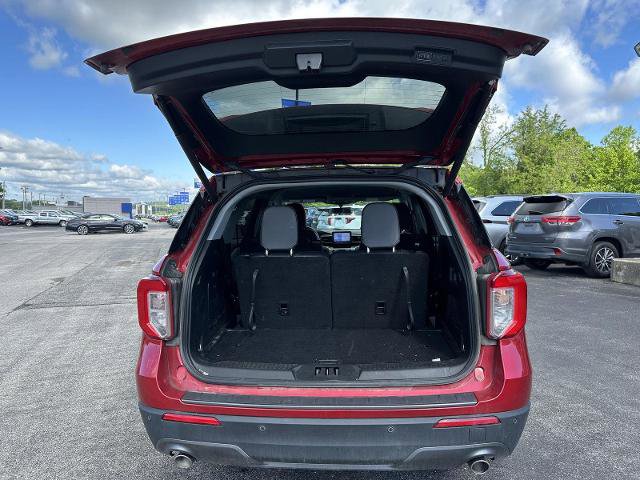 Certified 2023 Ford Explorer XLT w/ Equipment Group 202A AWD/4WD image 10