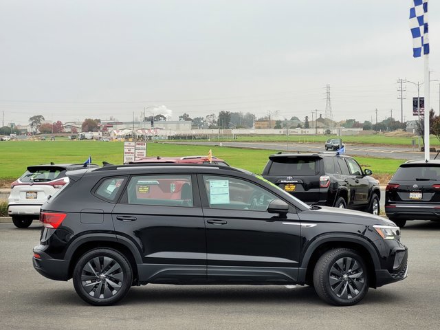 Used 2023 Volkswagen Taos S image 3