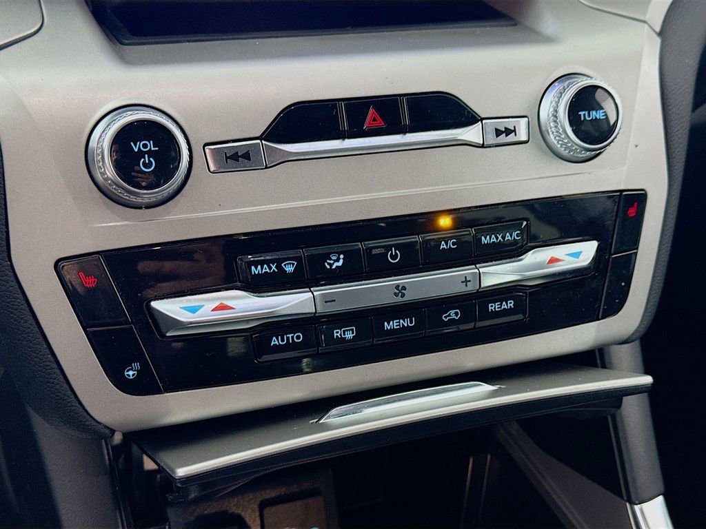 Certified 2023 Ford Explorer XLT w/ Equipment Group 202A image 18