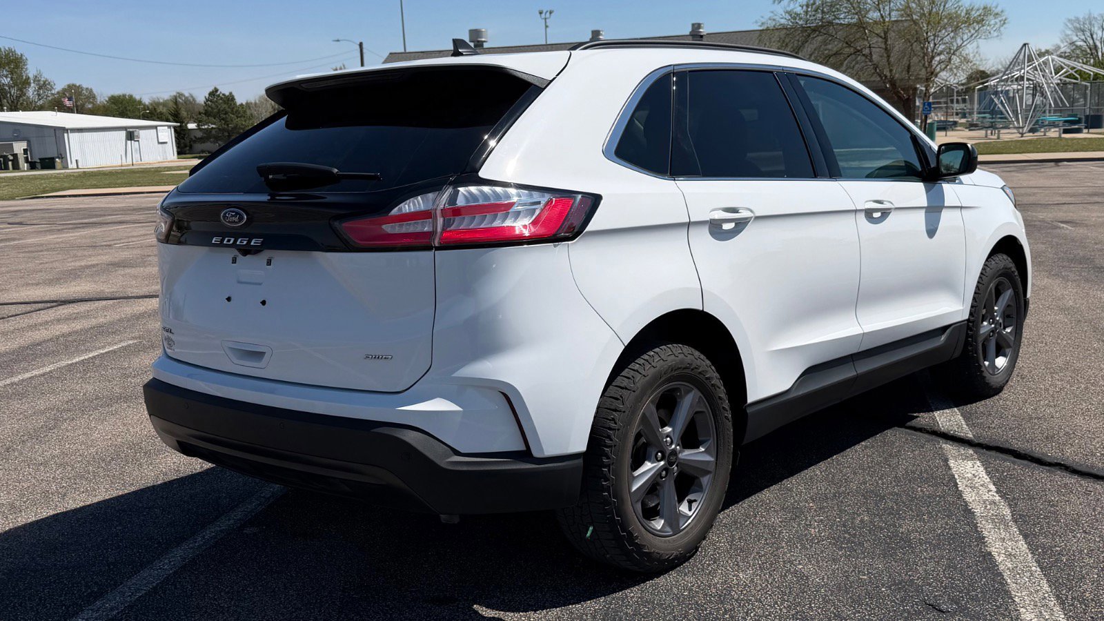 Certified 2022 Ford Edge SEL w/ Sport Appearance Package AWD/4WD image 3