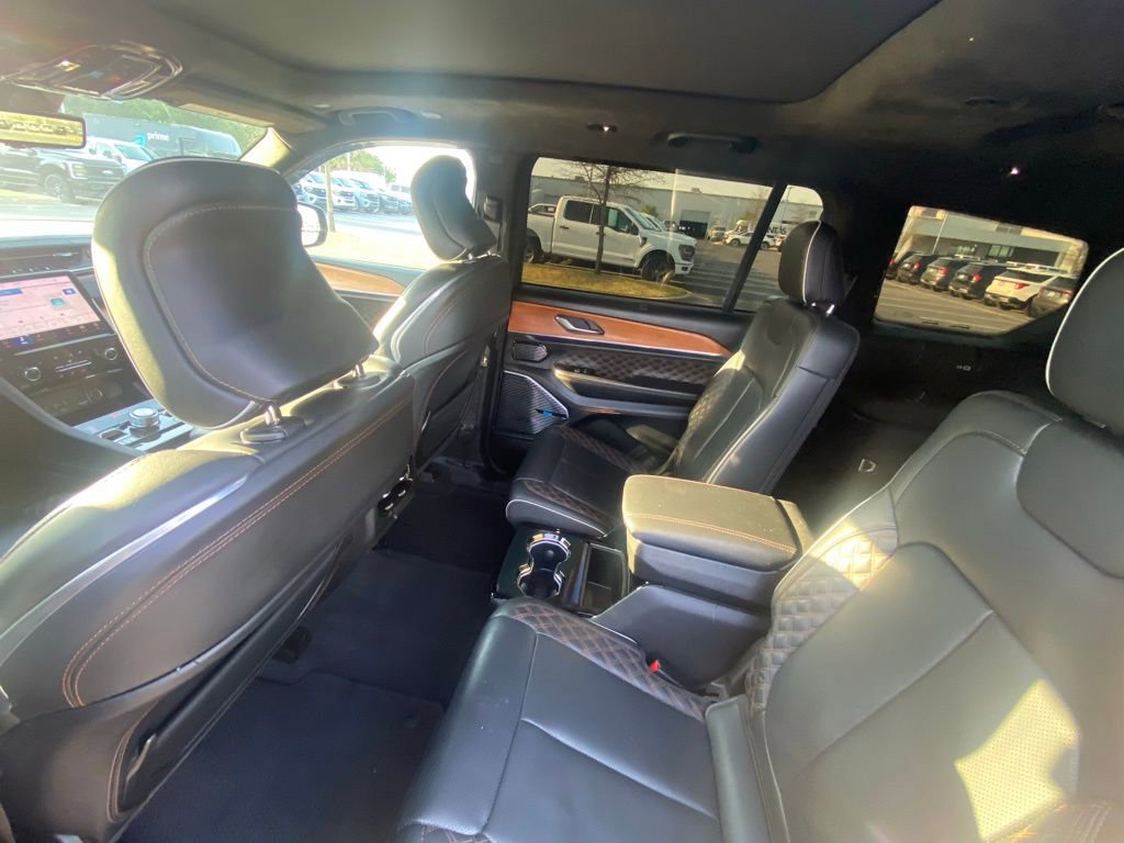 Used 2023 Jeep Grand Cherokee L Summit image 23