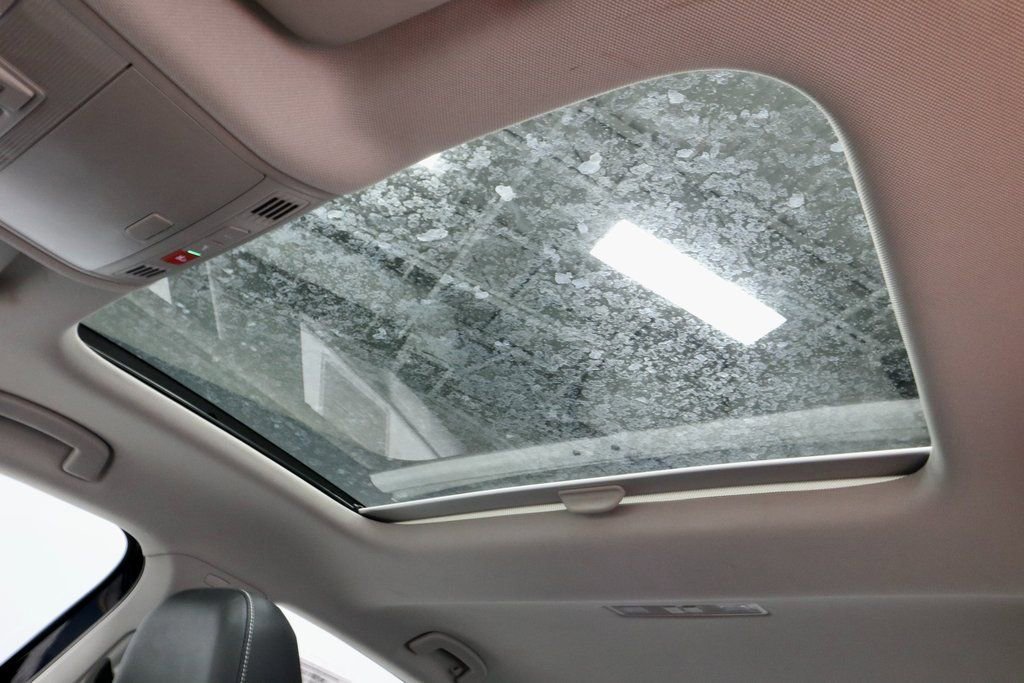 Used 2025 Volkswagen Jetta SE image 26