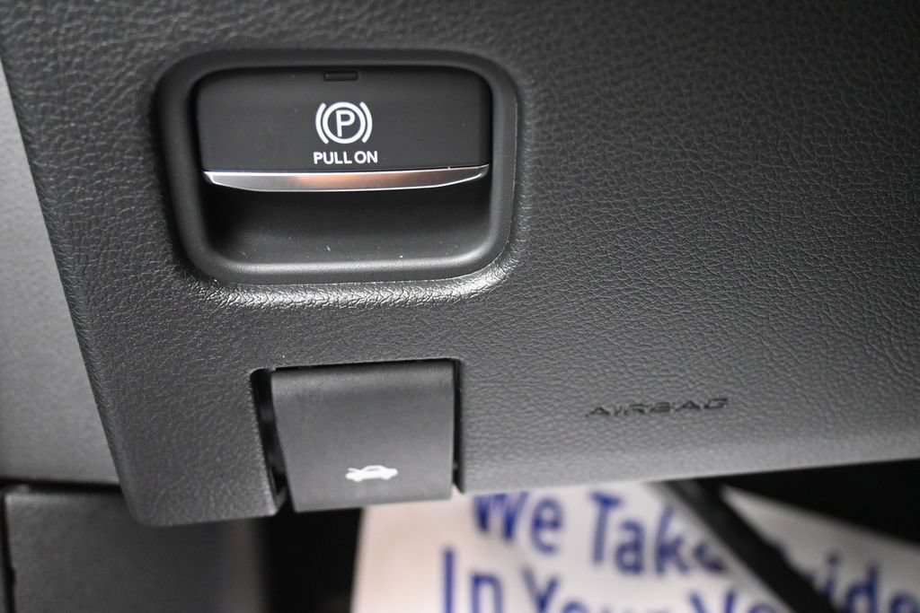Used 2025 Jeep Grand Cherokee L Limited AWD/4WD image 22