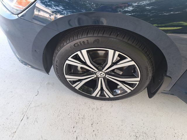 Used 2020 Volkswagen Passat 2.0T SEL FWD image 28