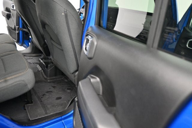 Used 2025 Jeep Wrangler Unlimited Sport AWD/4WD image 18