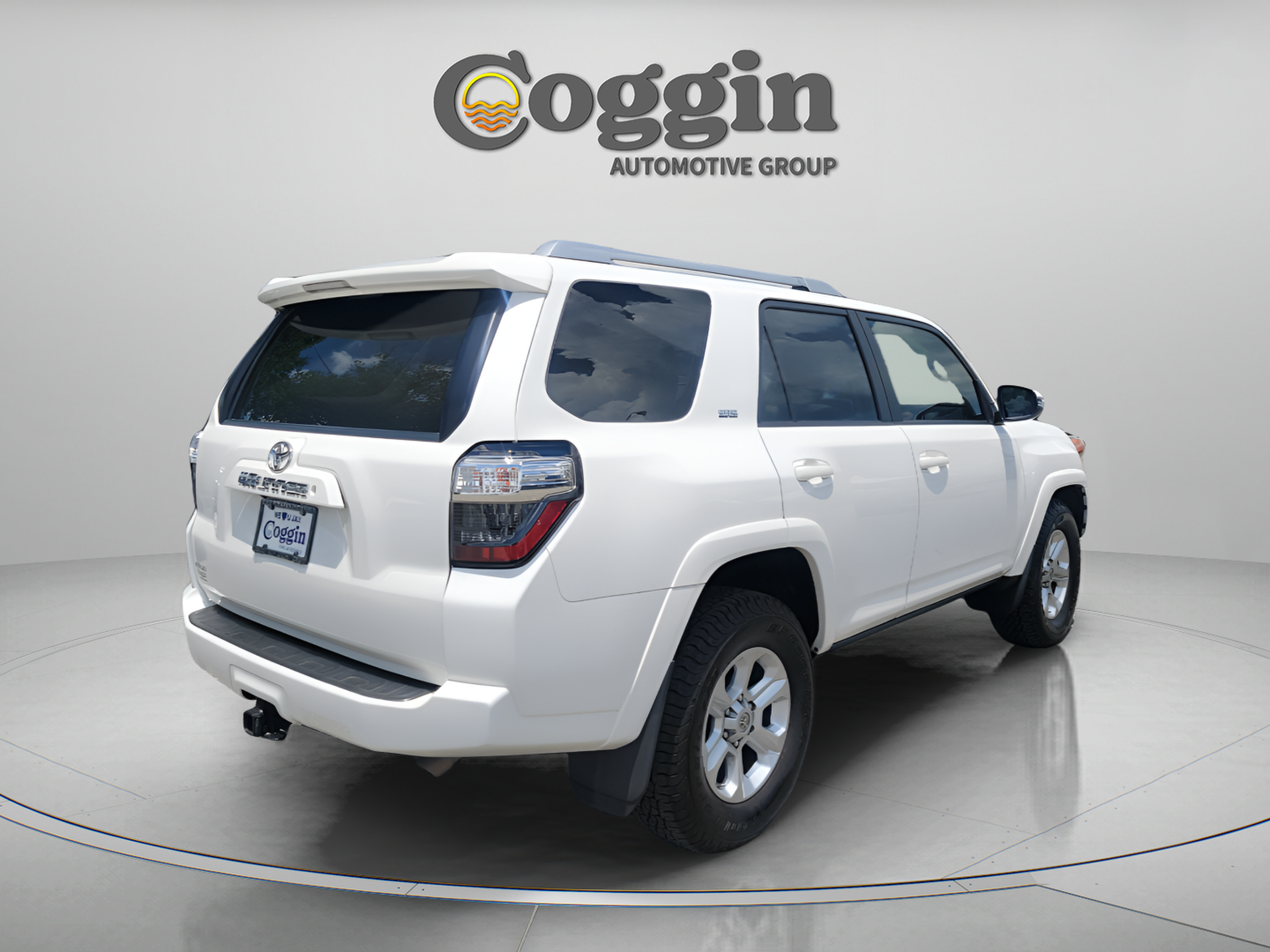 Used 2017 Toyota 4Runner SR5 Premium RWD image 3