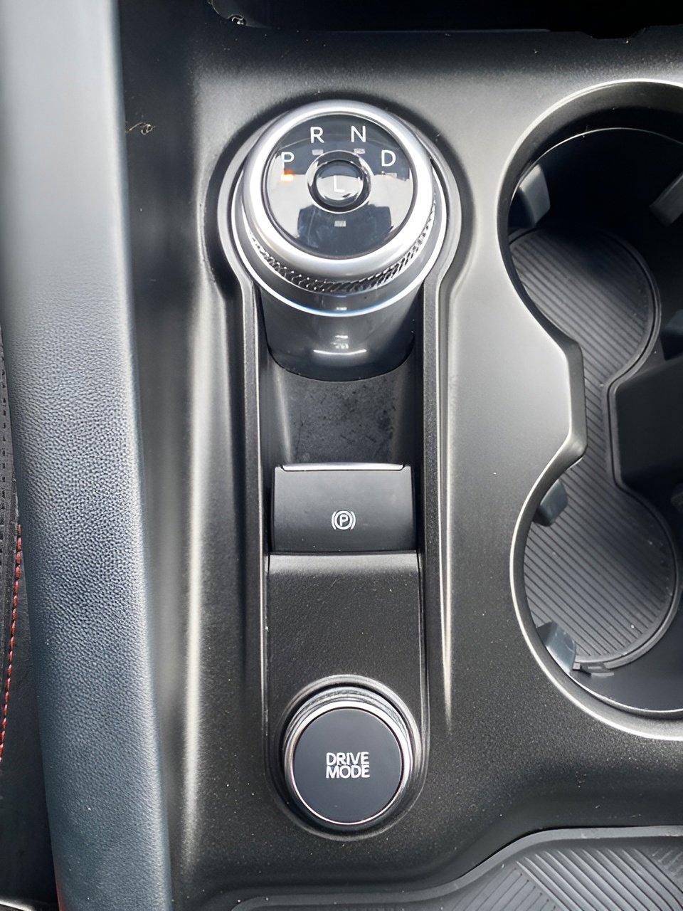 Certified 2025 Ford Explorer ST-Line w/ ST-Line Street Pack image 26