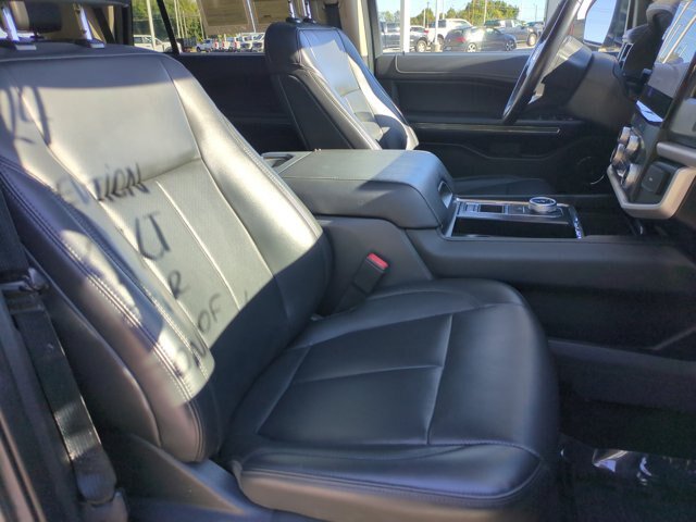 Certified 2024 Ford Expedition XLT RWD image 36
