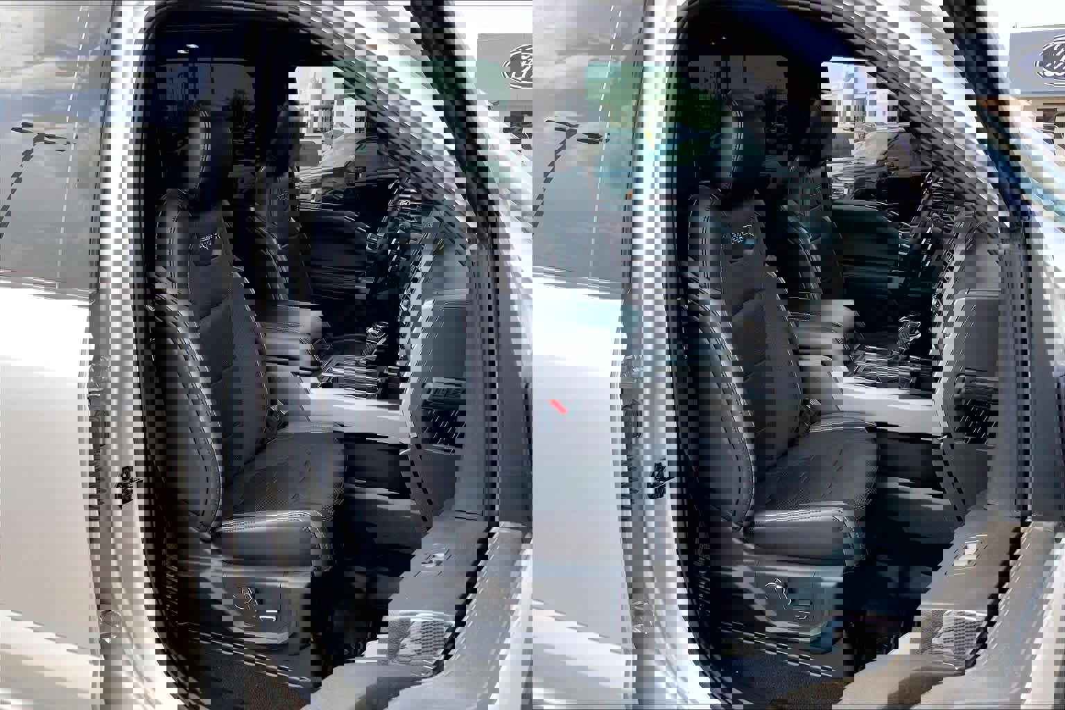 Certified 2019 Ford F150 Raptor w/ Equipment Group 802A Luxury image 10